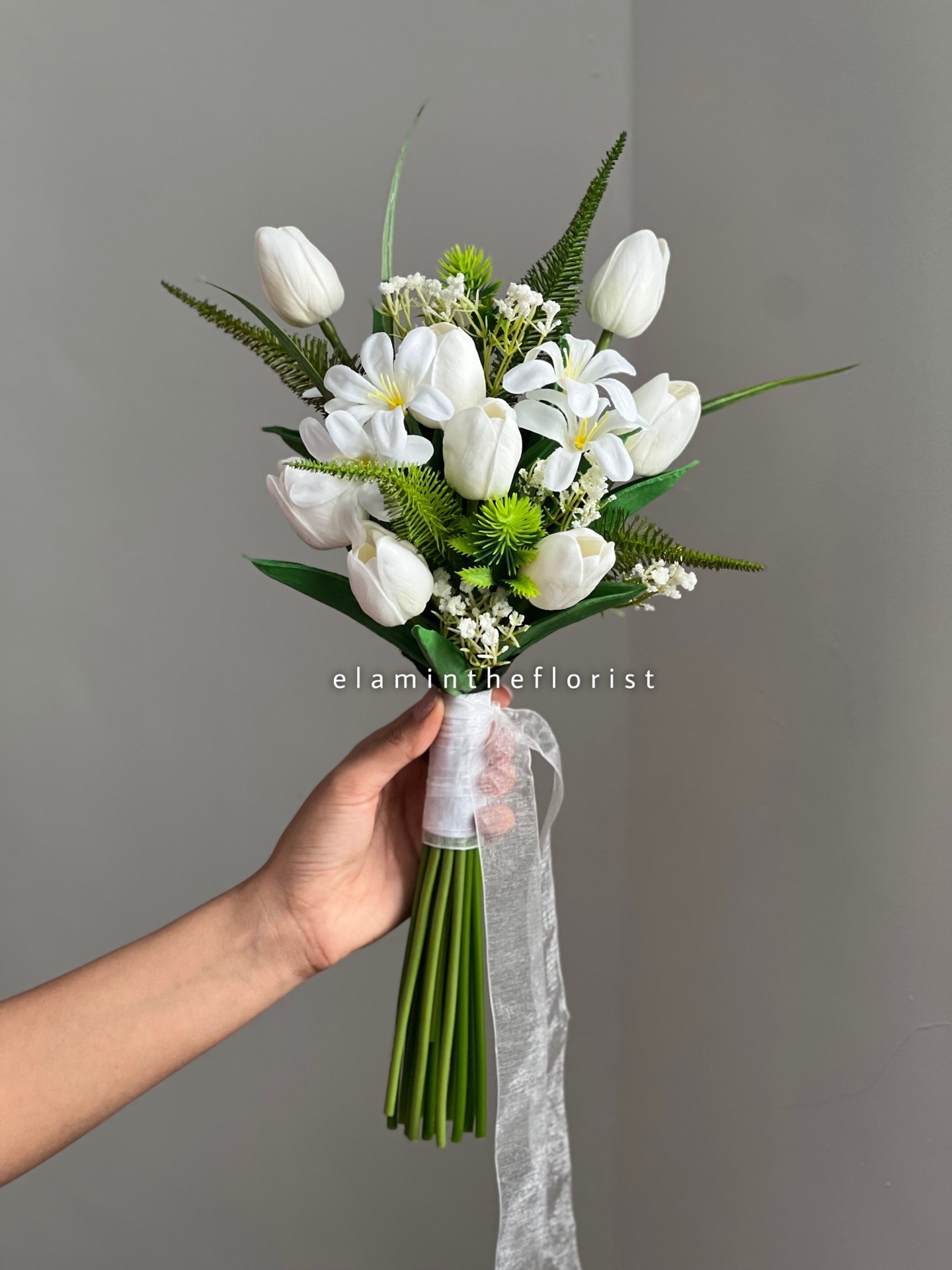  دسته گل مصنوعی با طراحی و چیدمان مدرن و یکطرفه 
