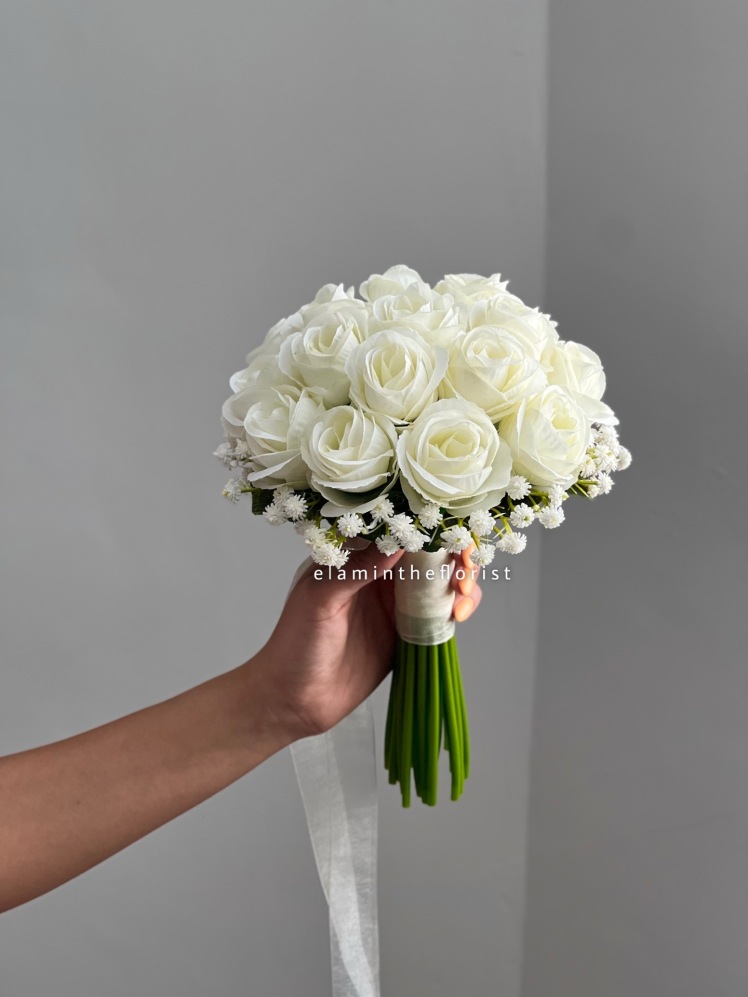 دسته گل مصنوعی عروس رز و ژیپسوفیلا یا گل عروس