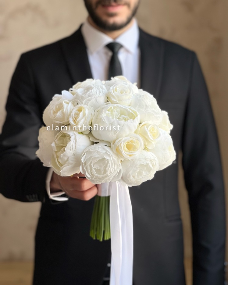 گل مصنوعی پیونی سفید و نباتی